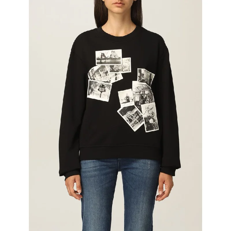 Love Moschino Chic Black Sweatshirt with Designer Emblem Hoodie with Slit Hem Functional Movement