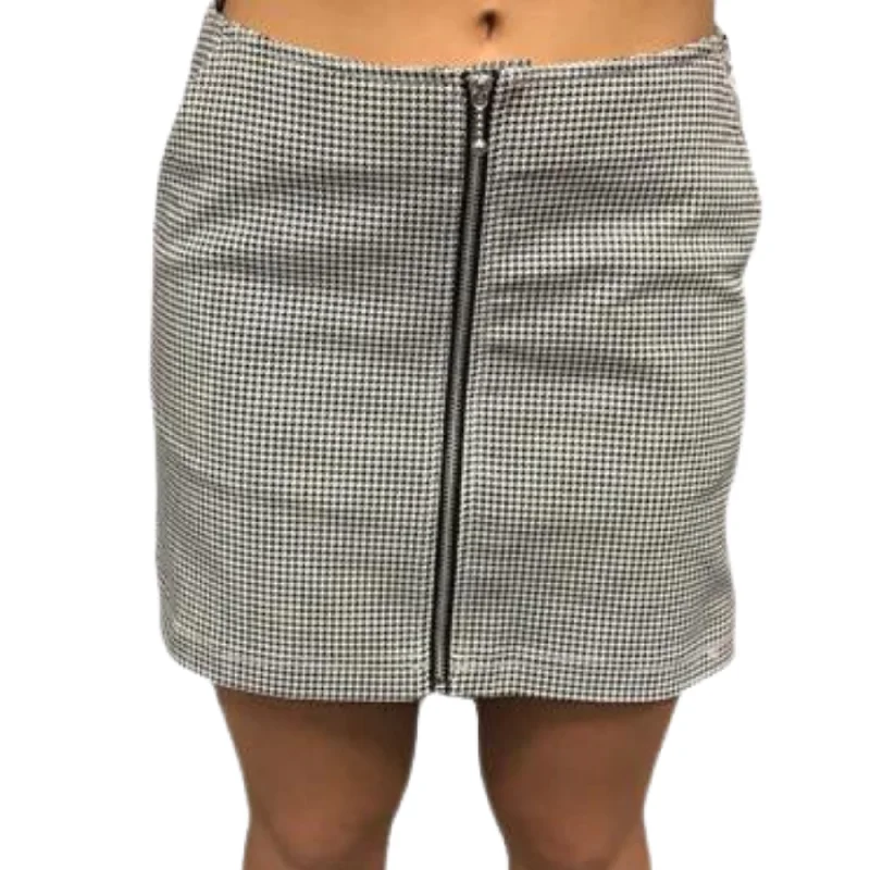 Straggler Mini Skirt - Houndstooth pleated skirt texture